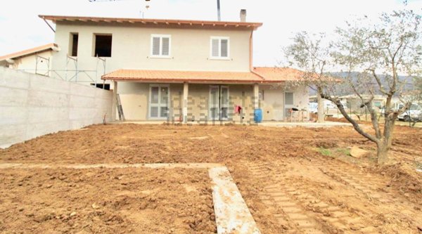 casa indipendente in vendita a Loro Ciuffenna