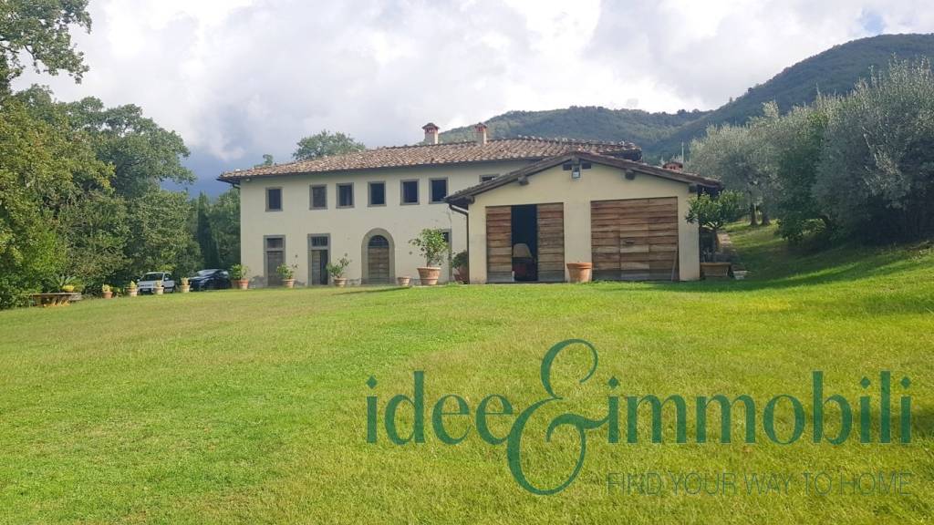 casa indipendente in vendita a Loro Ciuffenna