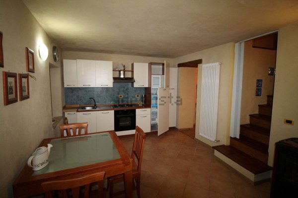 appartamento in vendita a Loro Ciuffenna in zona Trevane