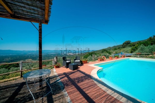 casale in vendita a Loro Ciuffenna