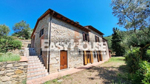 casale in vendita a Loro Ciuffenna