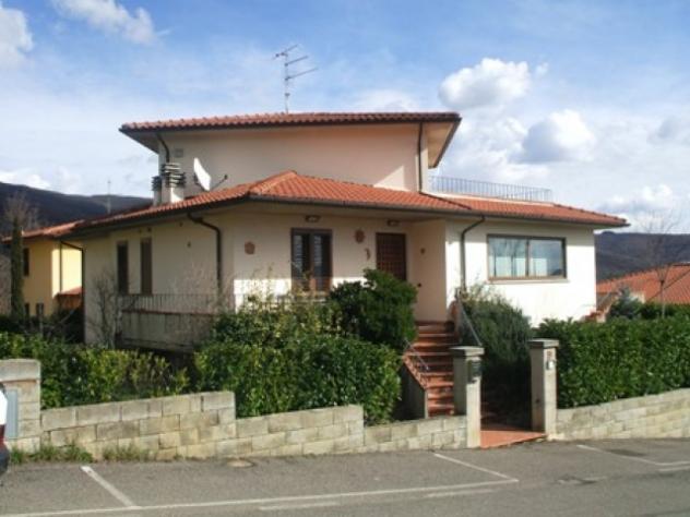 casa indipendente in vendita a Loro Ciuffenna