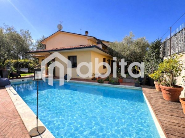 casa indipendente in vendita a Loro Ciuffenna