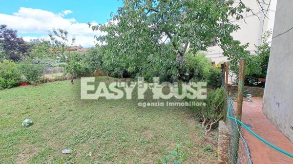 appartamento in vendita a Loro Ciuffenna in zona San Giustino Valdarno