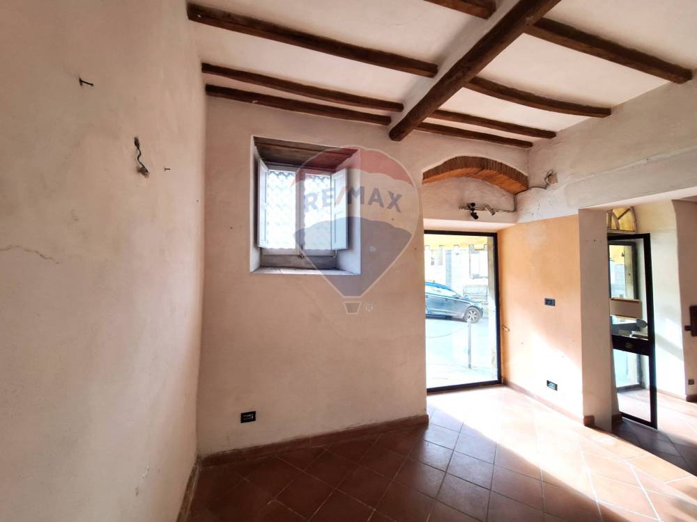 negozio in vendita a Loro Ciuffenna