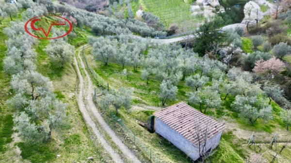 locale di sgombero in vendita a Loro Ciuffenna in zona Faeto/Pratovalle