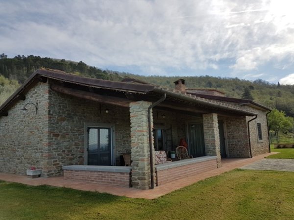 casa indipendente in vendita a Loro Ciuffenna in zona San Giustino Valdarno