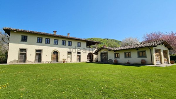 casale in vendita a Loro Ciuffenna