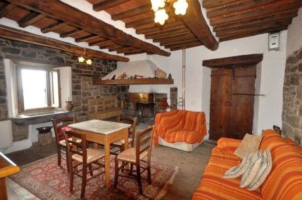 casa indipendente in vendita a Loro Ciuffenna in zona Modine/Gorgiti