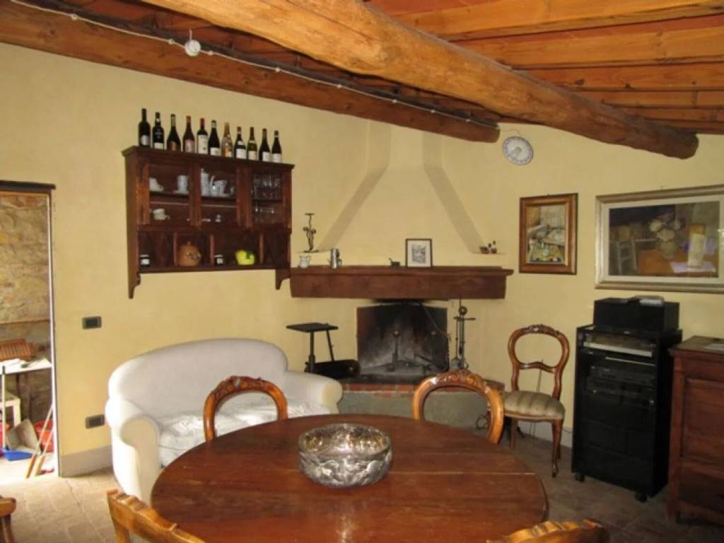 negozio in vendita a Loro Ciuffenna