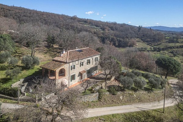 casa indipendente in vendita a Loro Ciuffenna in zona San Giustino Valdarno