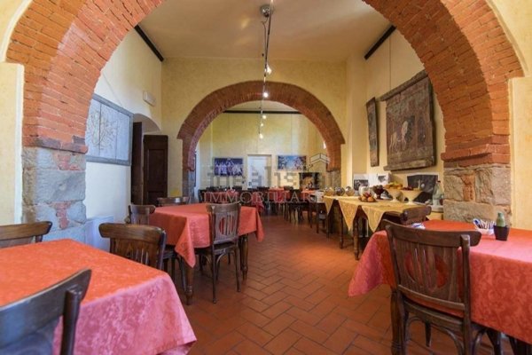villa in vendita a Loro Ciuffenna in zona San Giustino Valdarno