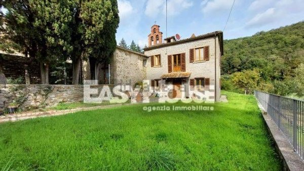 casa indipendente in vendita a Loro Ciuffenna in zona Faeto/Pratovalle