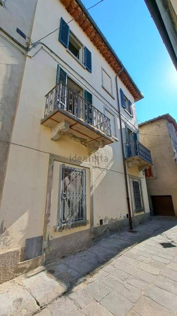 appartamento in vendita a Loro Ciuffenna in zona San Giustino Valdarno