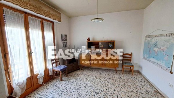 appartamento in vendita a Loro Ciuffenna in zona San Giustino Valdarno