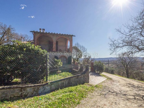 casa indipendente in vendita a Loro Ciuffenna in zona San Giustino Valdarno