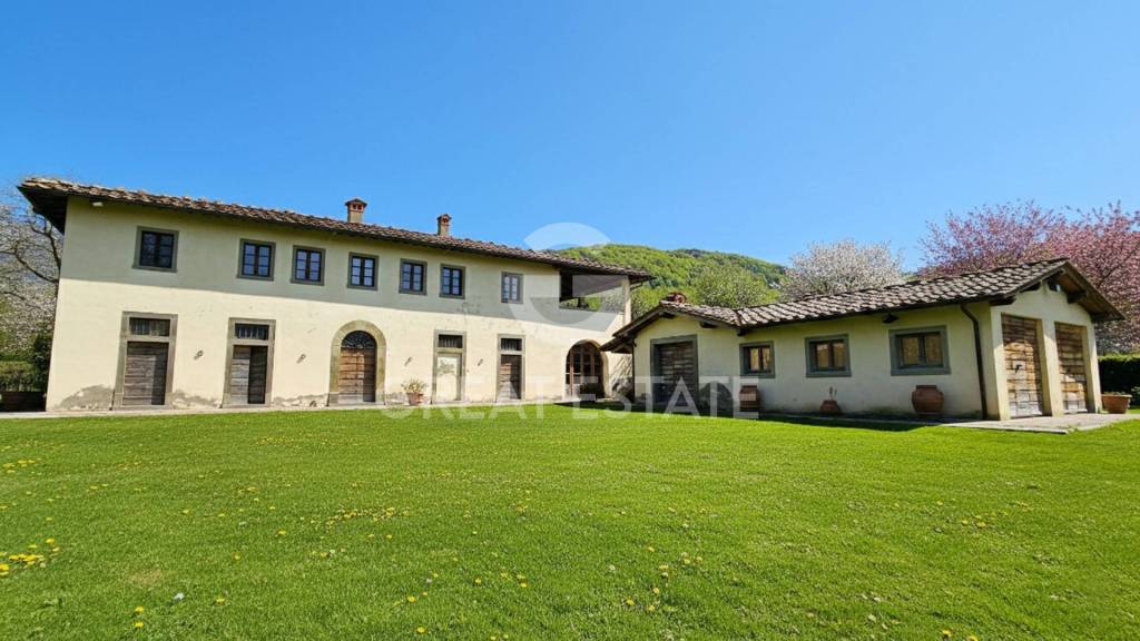 casa indipendente in vendita a Loro Ciuffenna in zona Querceto