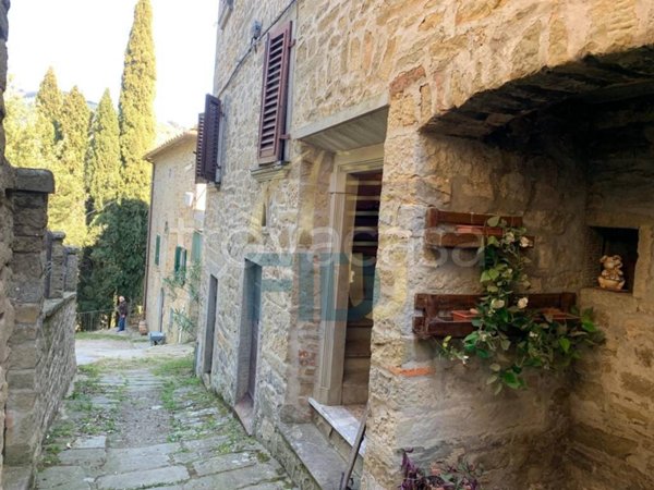 casa indipendente in vendita a Loro Ciuffenna in zona Poggio di Loro