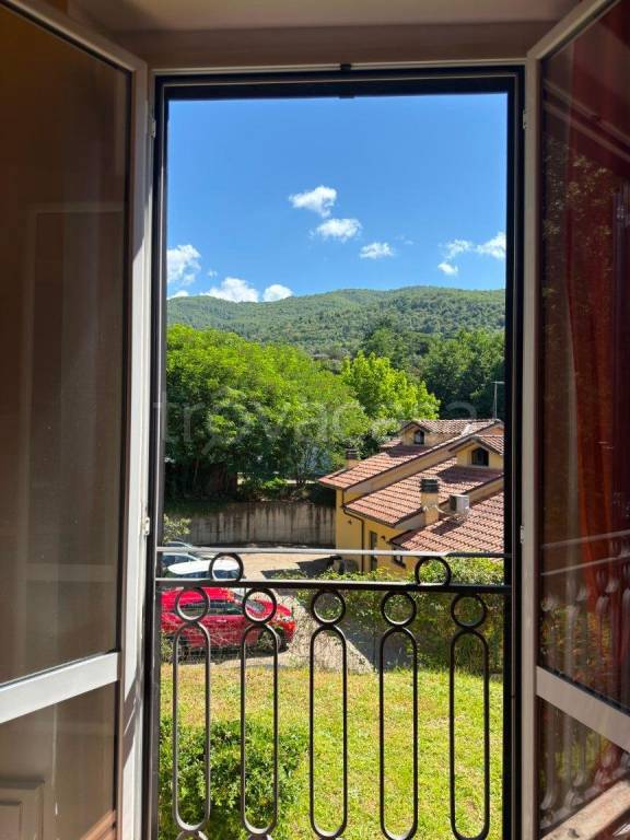 appartamento in vendita a Loro Ciuffenna in zona Querceto