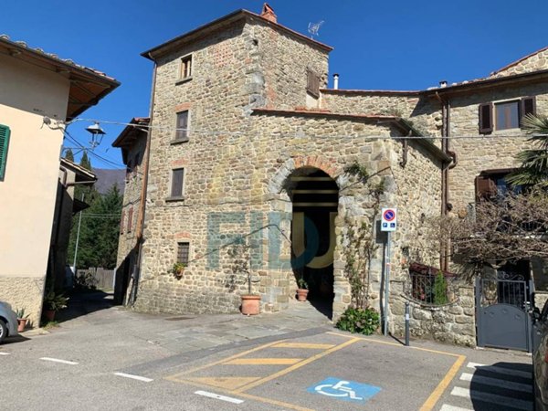 casa indipendente in vendita a Loro Ciuffenna in zona Poggio di Loro