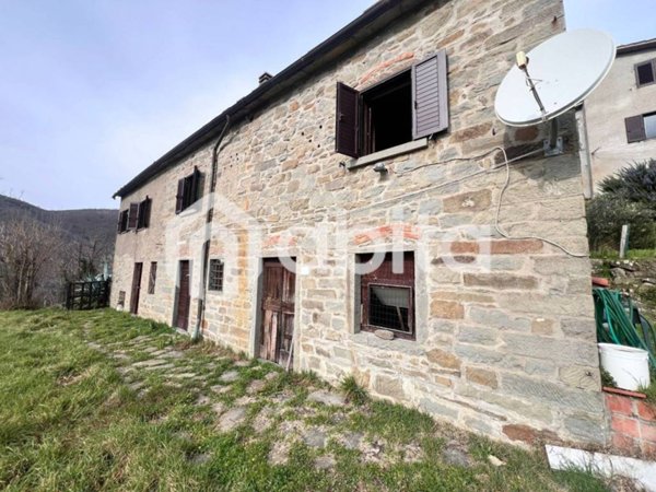 casa indipendente in vendita a Loro Ciuffenna in zona Modine/Gorgiti