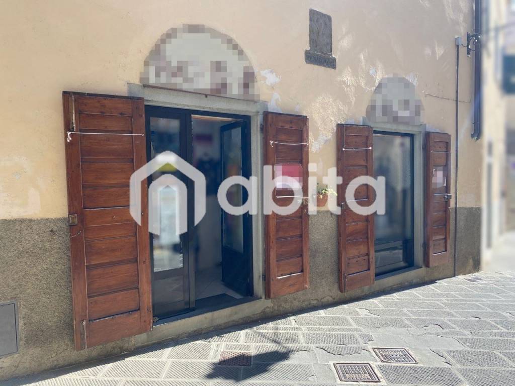 negozio in vendita a Loro Ciuffenna in zona Querceto