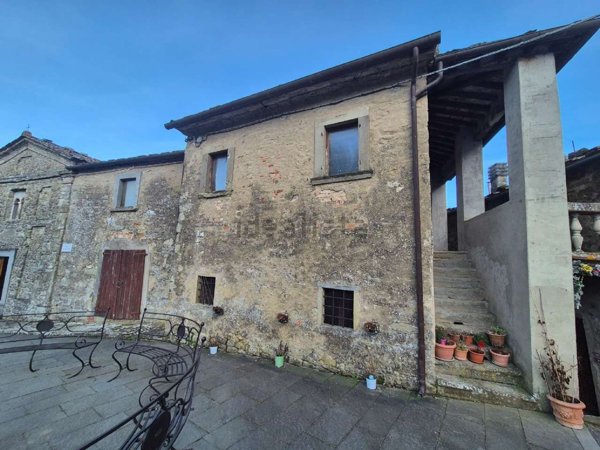 casa indipendente in vendita a Loro Ciuffenna in zona Faeto/Pratovalle