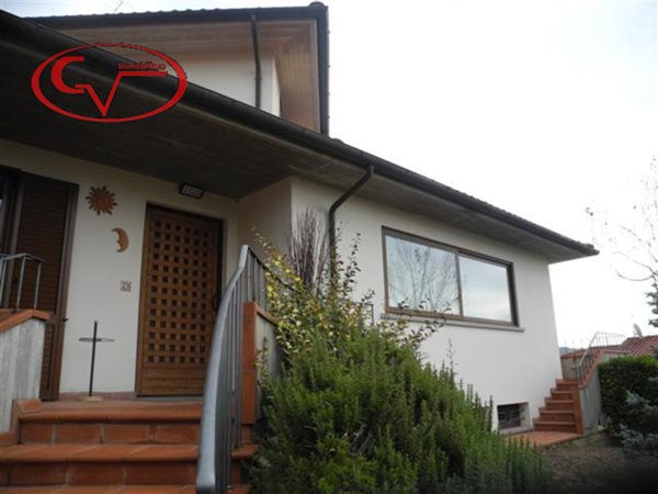 casa indipendente in vendita a Loro Ciuffenna in zona San Giustino Valdarno