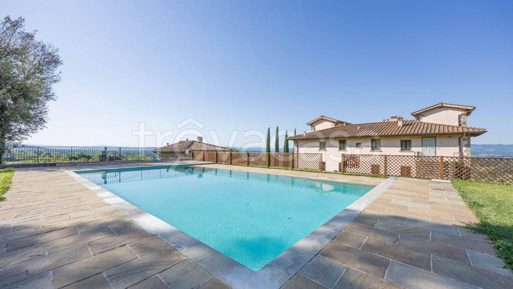 casa indipendente in vendita a Loro Ciuffenna