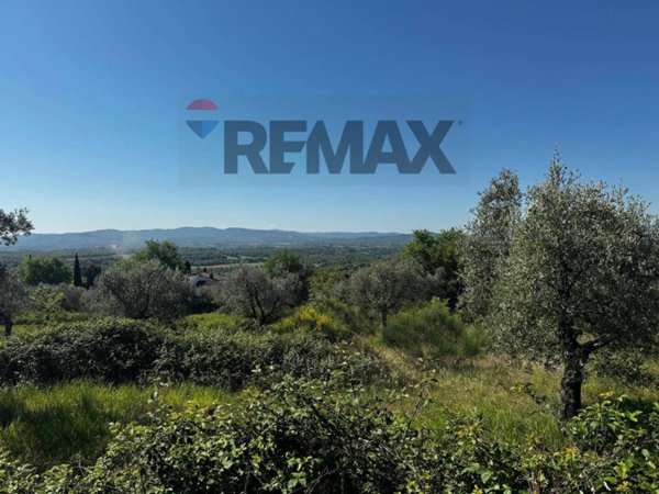 terreno agricolo in vendita a Loro Ciuffenna in zona San Giustino Valdarno