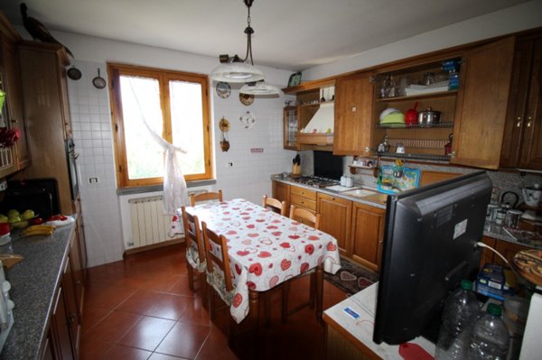 casa indipendente in vendita a Loro Ciuffenna in zona Querceto