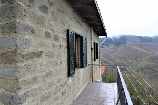 casa indipendente in vendita a Loro Ciuffenna in zona Querceto