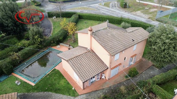 casa indipendente in vendita a Loro Ciuffenna in zona Querceto