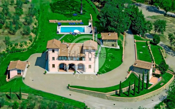 casa indipendente in vendita a Loro Ciuffenna