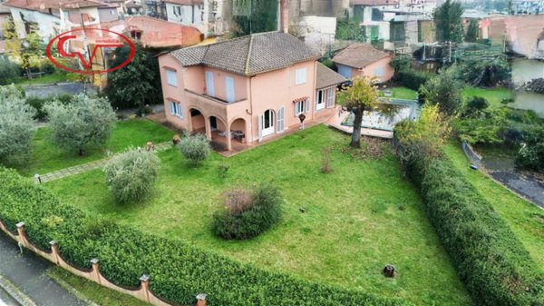 casa indipendente in vendita a Loro Ciuffenna in zona Querceto