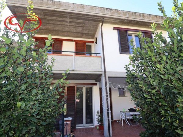 casa indipendente in vendita a Loro Ciuffenna in zona Querceto