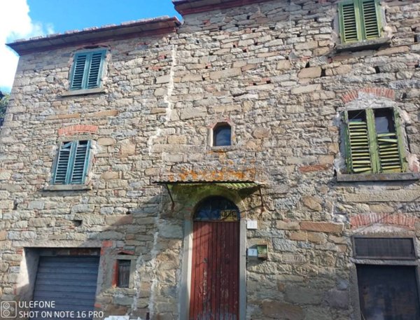 casa indipendente in vendita a Loro Ciuffenna in zona Modine/Gorgiti