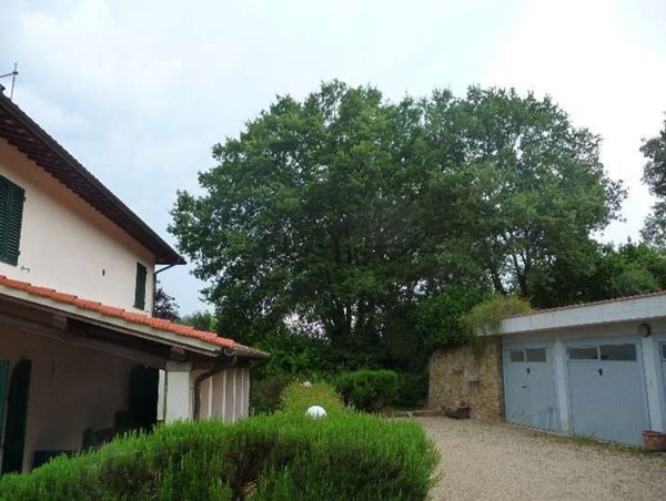 casa indipendente in vendita a Loro Ciuffenna in zona Querceto