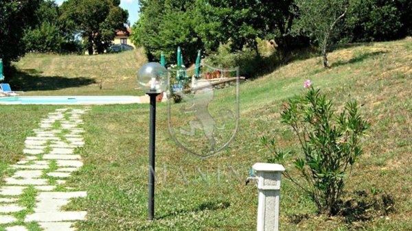 casa indipendente in vendita a Lucignano