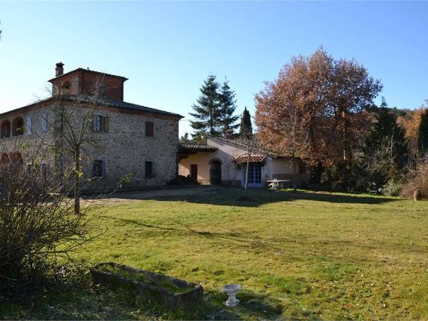 casa indipendente in vendita a Lucignano