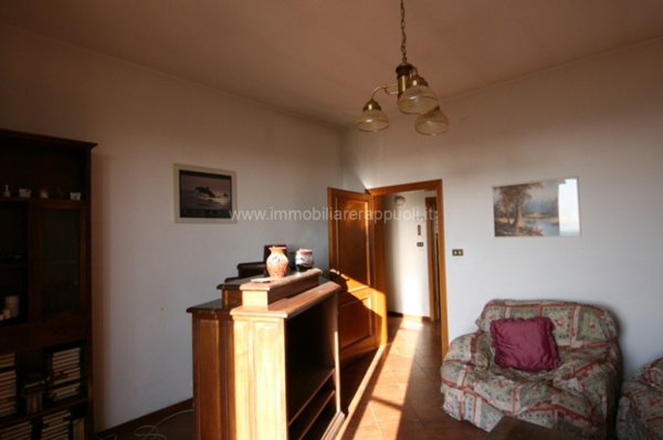 casa indipendente in vendita a Lucignano