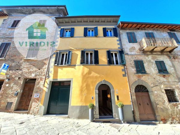 casa indipendente in vendita a Lucignano