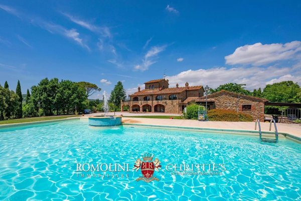 casa indipendente in vendita a Lucignano