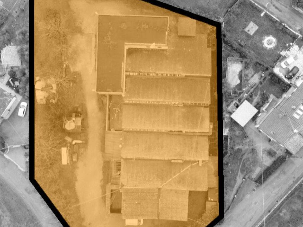 locale commerciale in vendita a Lucignano