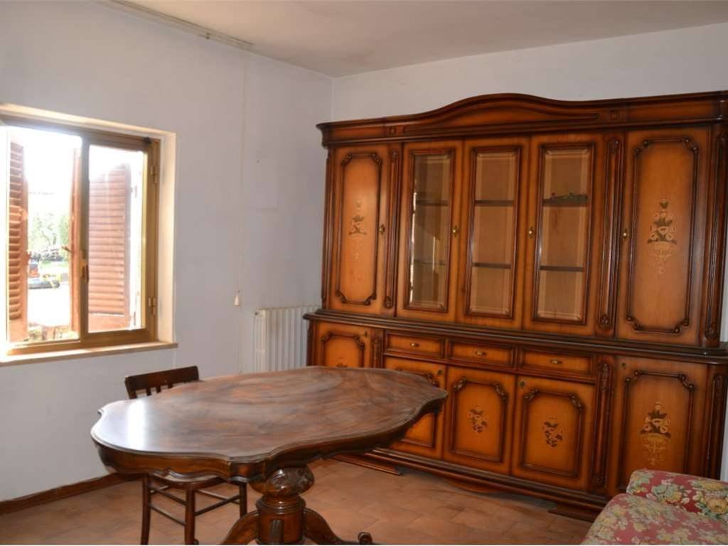 casa indipendente in vendita a Lucignano
