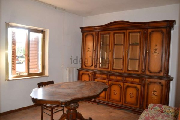 casa indipendente in vendita a Lucignano