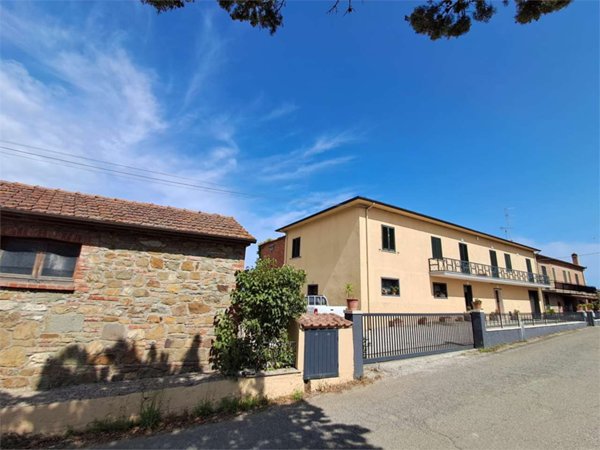 azienda agricola in vendita a Lucignano