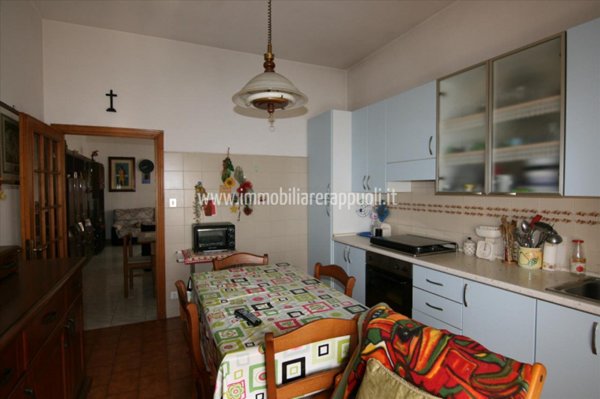 casa indipendente in vendita a Lucignano