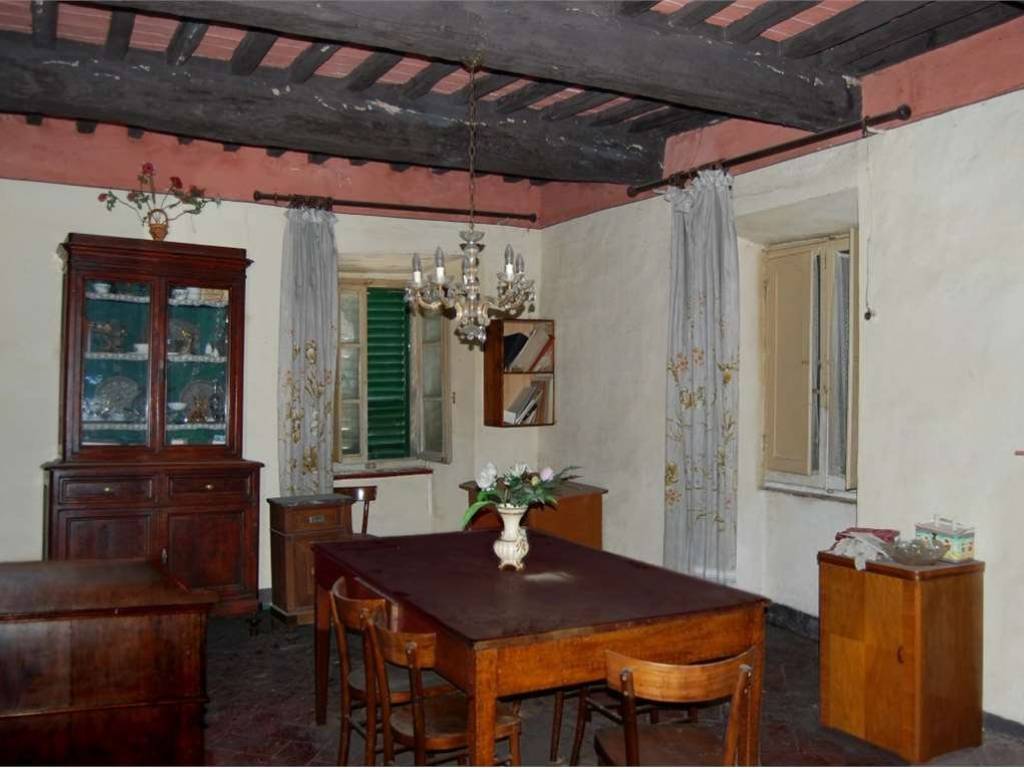 casa indipendente in vendita a Lucignano
