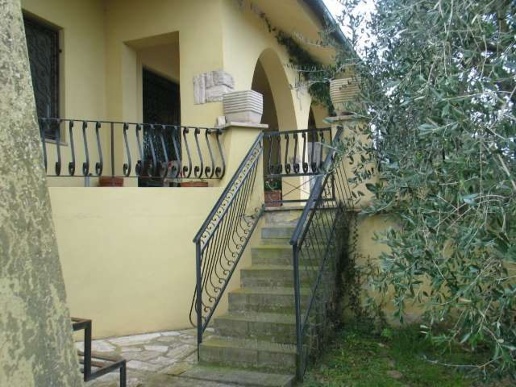 casa indipendente in vendita a Lucignano